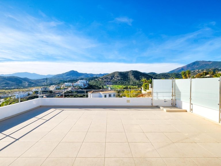 Villa for Sale in Benahavís, Malaga 33