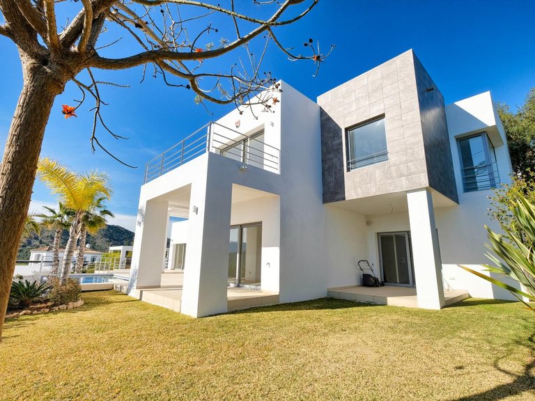 Villa for Sale in Benahavís, Malaga 10