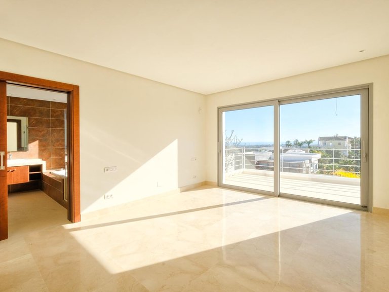 Villa for Sale in Benahavís, Malaga 37