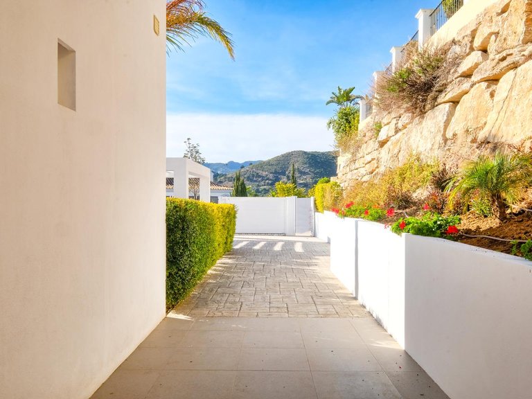 Villa for Sale in Benahavís, Malaga 38
