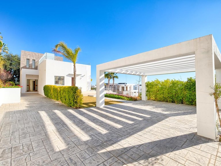 Villa for Sale in Benahavís, Malaga 7