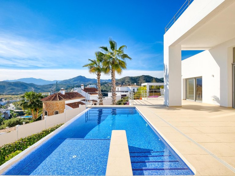 Villa for Sale in Benahavís, Malaga 8