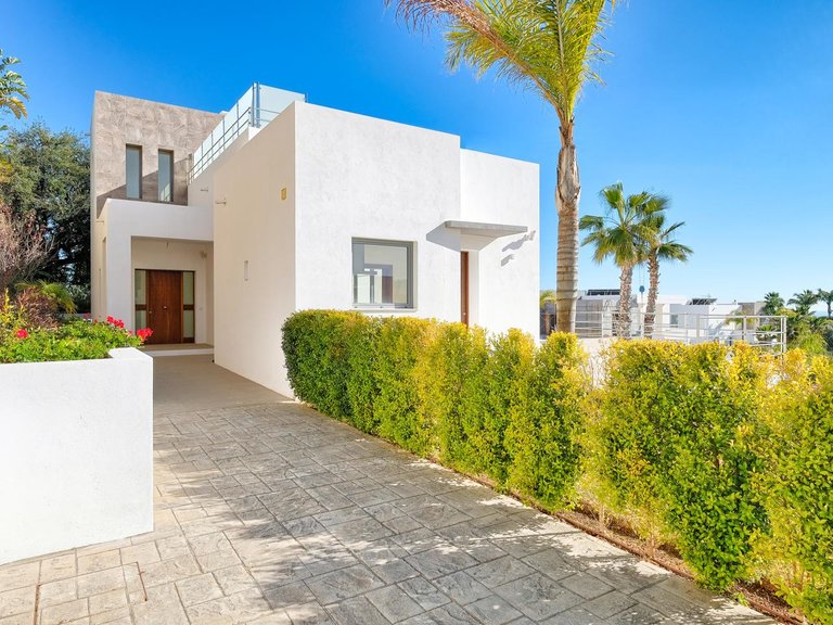 Villa for Sale in Benahavís, Malaga 3