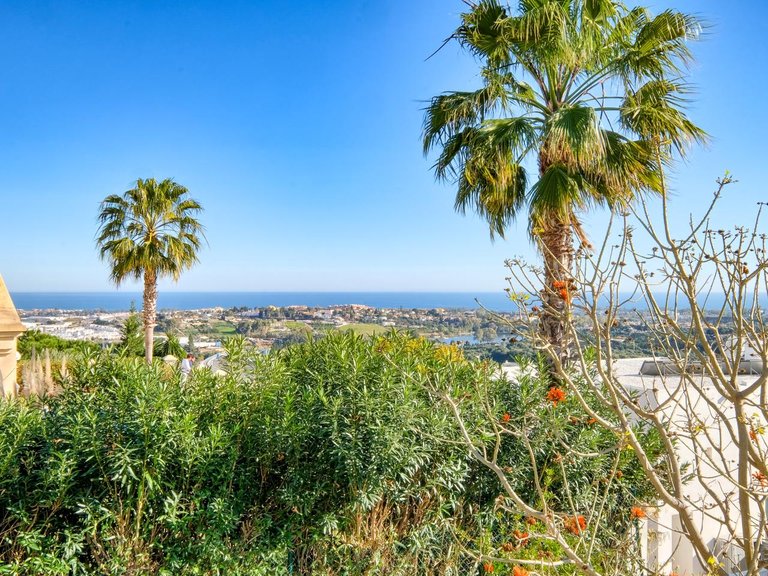 Villa for Sale in Benahavís, Malaga 31