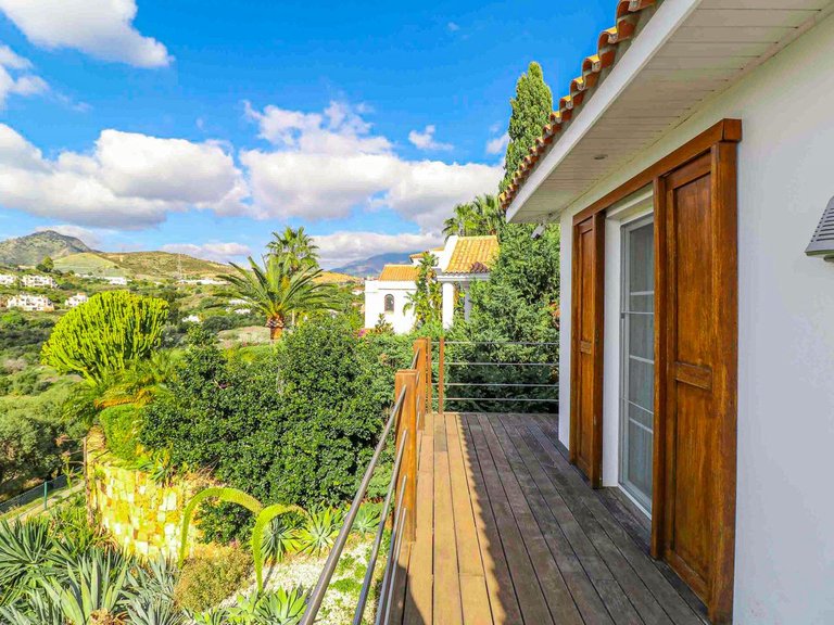 Villa for Sale in Benahavís, Malaga 28