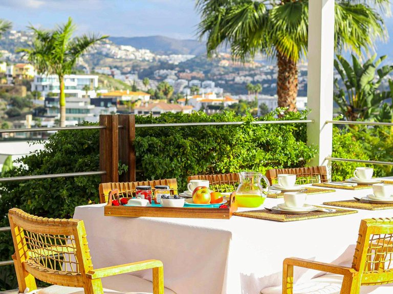 Villa for Sale in Benahavís, Malaga 12