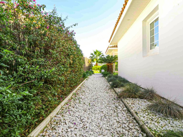 Villa for Sale in Benahavís, Malaga 29