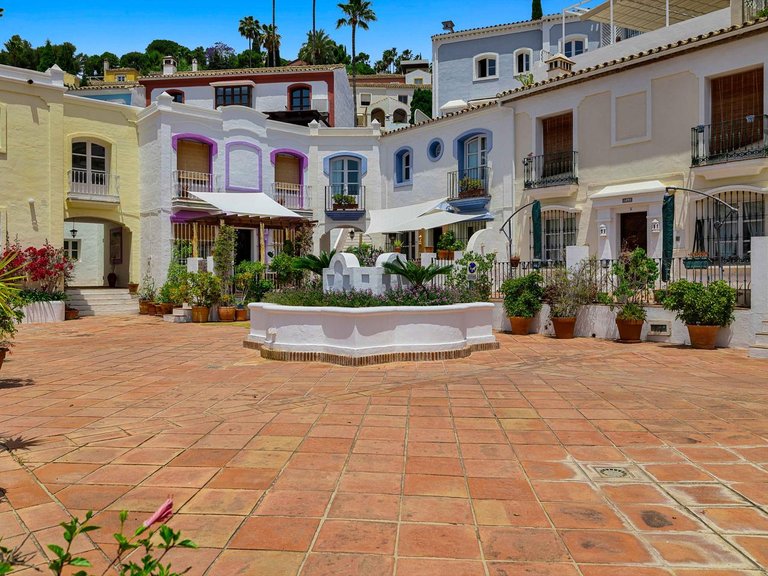 Town House for Sale in Benahavís, Malaga 9