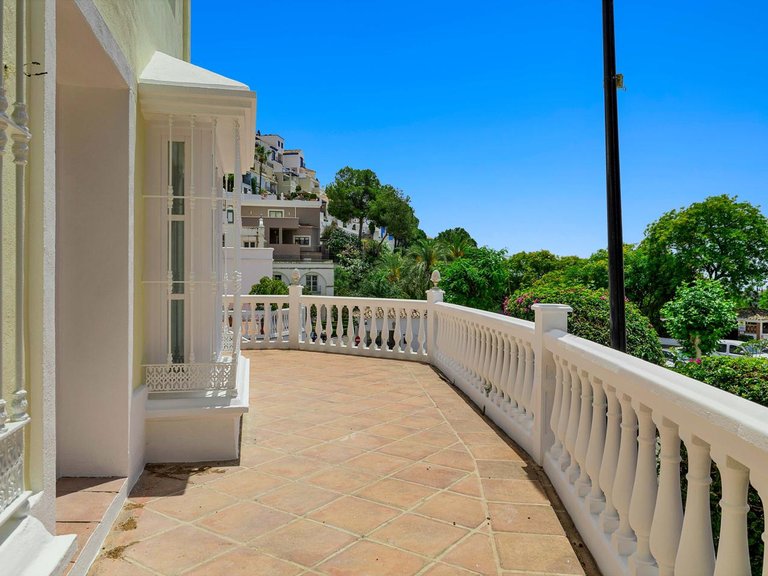 Town House for Sale in Benahavís, Malaga 1