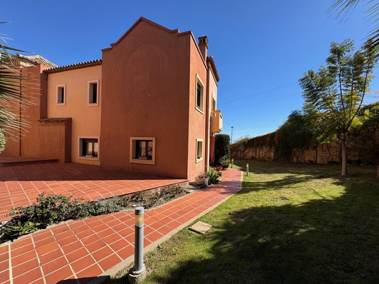 Town House for Sale in Estepona, Malaga 24