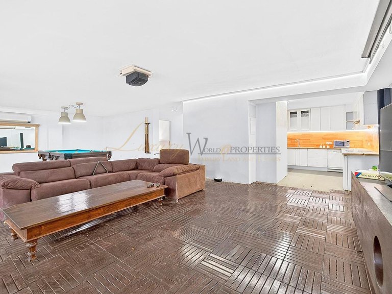 Villa for Sale in Los Cristianos, Tenerife, España 19
