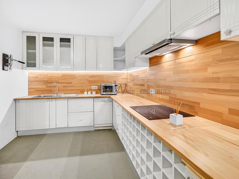 Villa for Sale in Los Cristianos, Tenerife, España 20