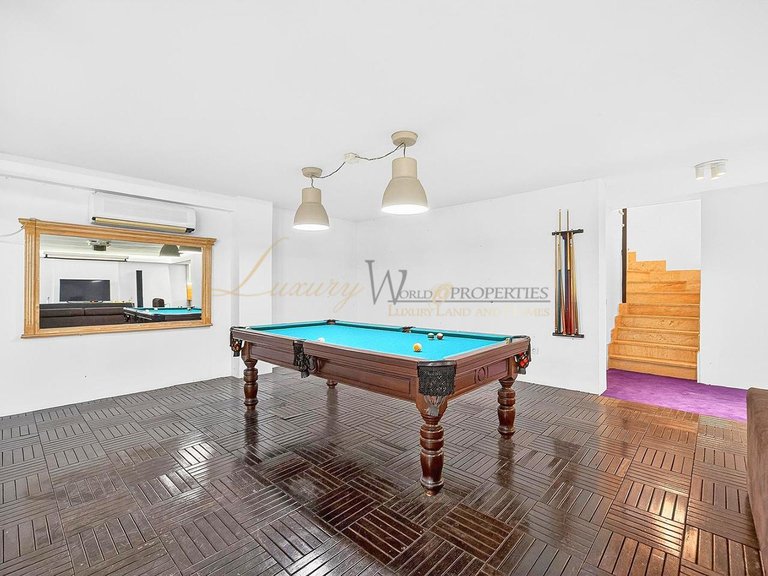 Villa for Sale in Los Cristianos, Tenerife, España 39