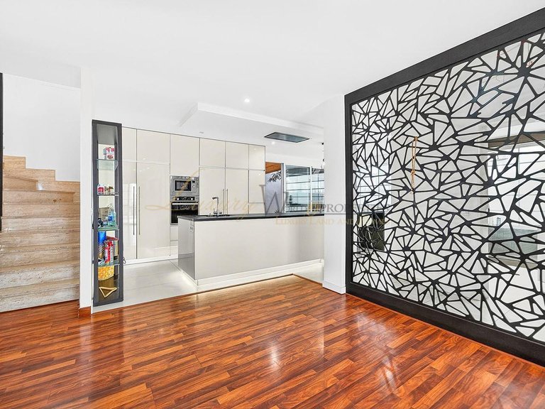 Villa for Sale in Los Cristianos, Tenerife, España 14