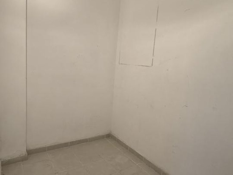Garage for Rent in Llano Del Camello, Tenerife, España 5