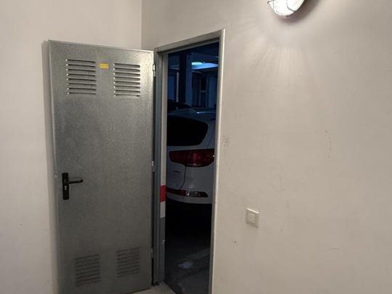 Garage for Rent in Llano Del Camello, Tenerife, España 6