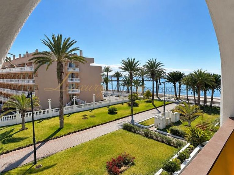 Apartment for Sale in Playa De Las Americas, Tenerife, España 1