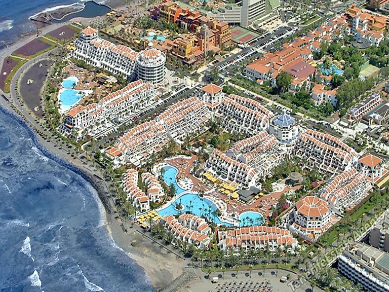 Apartment for Sale in Playa De Las Americas, Tenerife, España 18