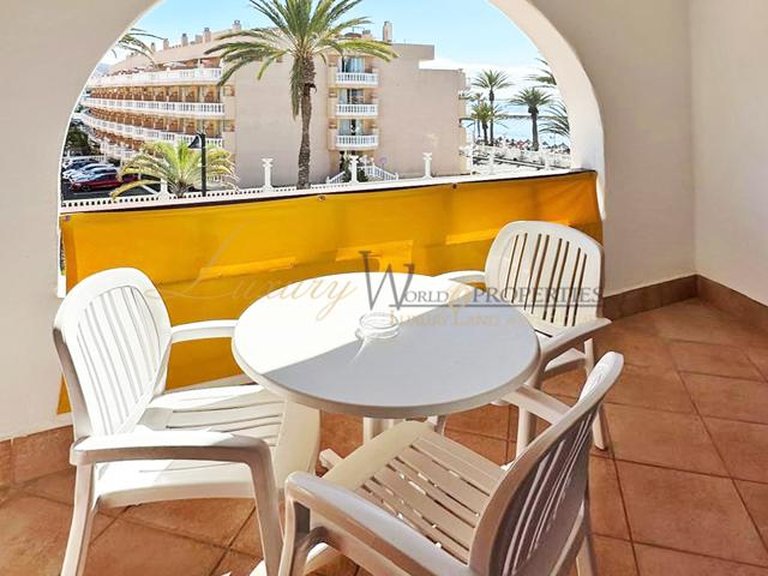 Apartment for Sale in Playa De Las Americas, Tenerife, España 2