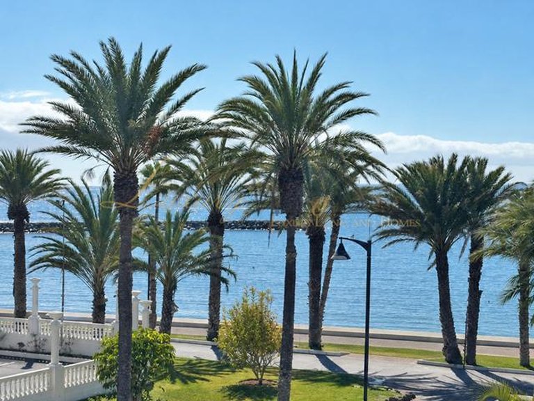 Apartment for Sale in Playa De Las Americas, Tenerife, España 3