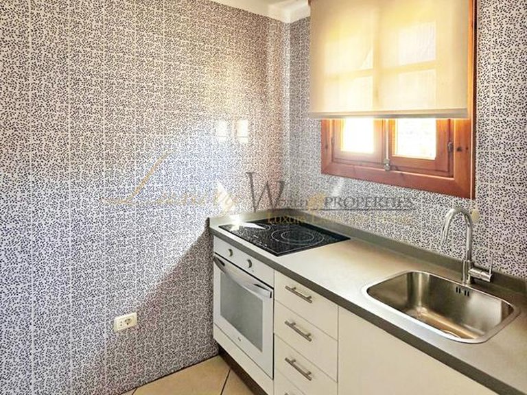 Apartment for Sale in Playa De Las Americas, Tenerife, España 10
