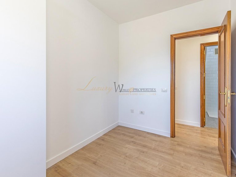Penthouse for Sale in Palm Mar, Tenerife, España 6