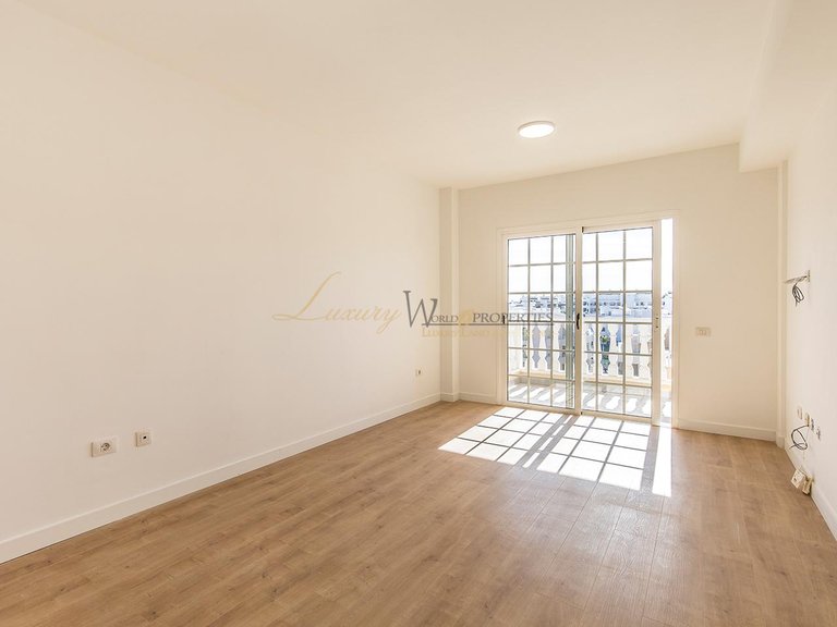 Penthouse for Sale in Palm Mar, Tenerife, España 11