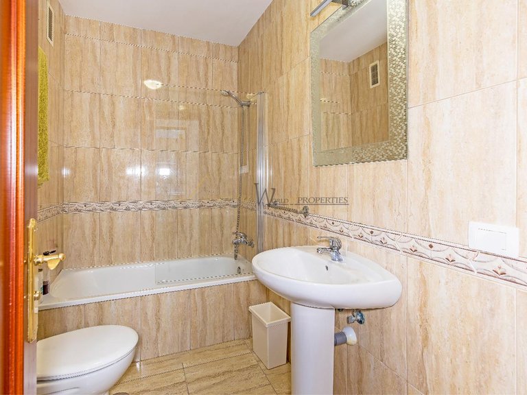 Apartment for Sale in Palm Mar, Tenerife, España 9