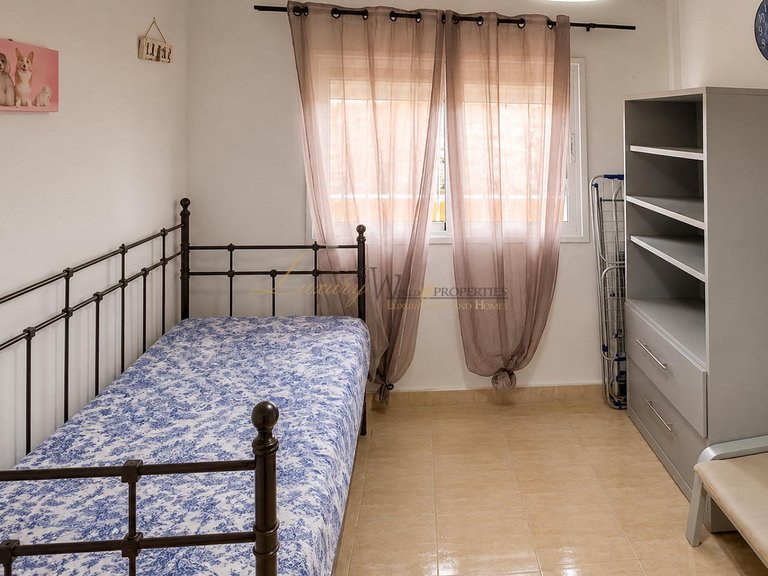 Apartment for Sale in Costa Del Silencio, Tenerife, España 13
