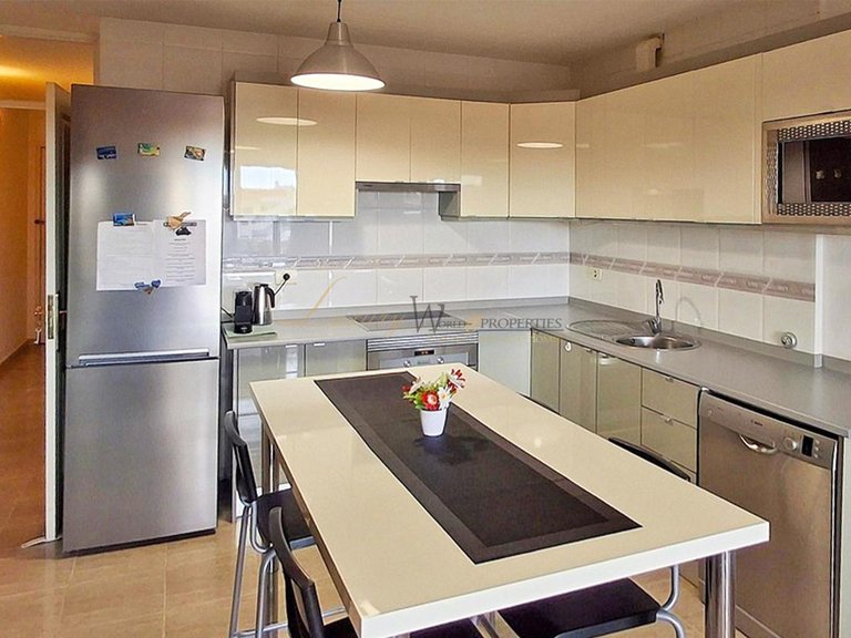 Apartment for Sale in Costa Del Silencio, Tenerife, España 7