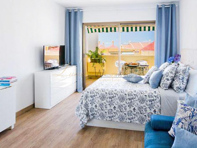 Apartment for Sale in Costa Adeje, Tenerife, España 1