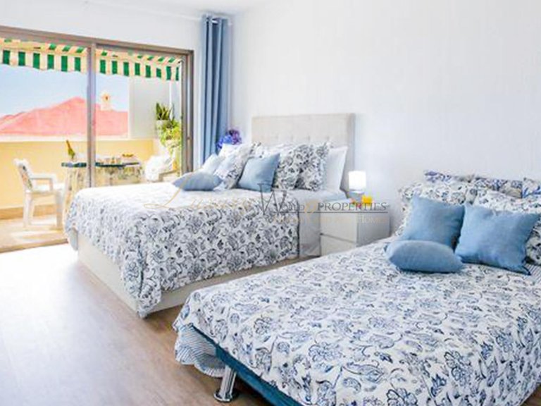 Apartment for Sale in Costa Adeje, Tenerife, España 2