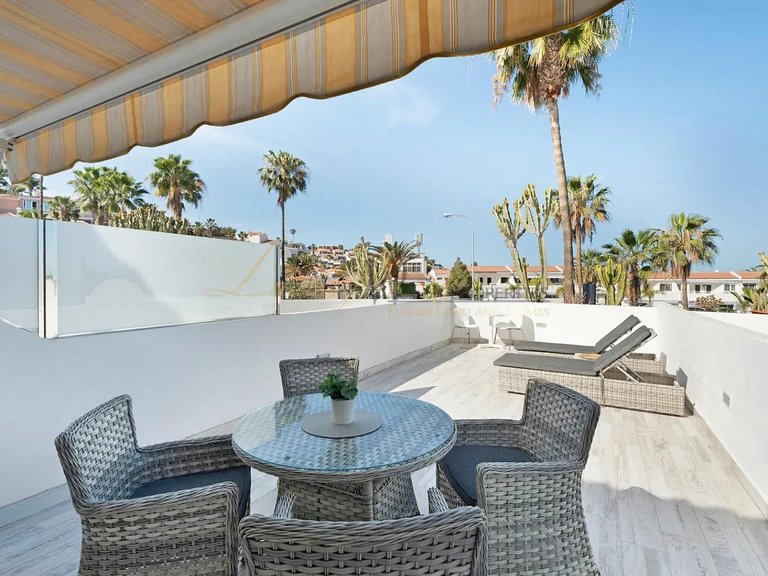 Apartment for Sale in Costa Adeje, Tenerife, España 3