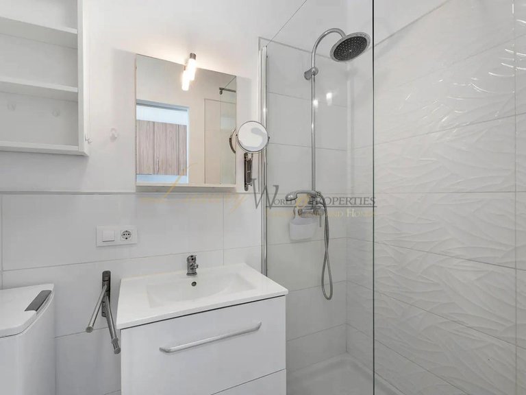 Apartment for Sale in Costa Adeje, Tenerife, España 17