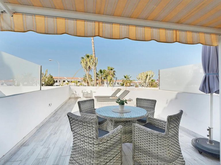 Apartment for Sale in Costa Adeje, Tenerife, España 1