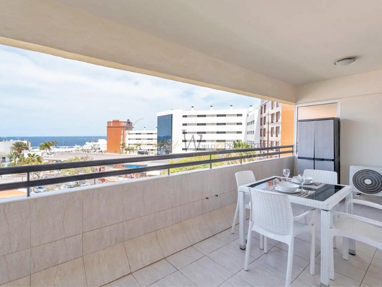 Apartment for Sale in Costa Adeje, Tenerife, España 3