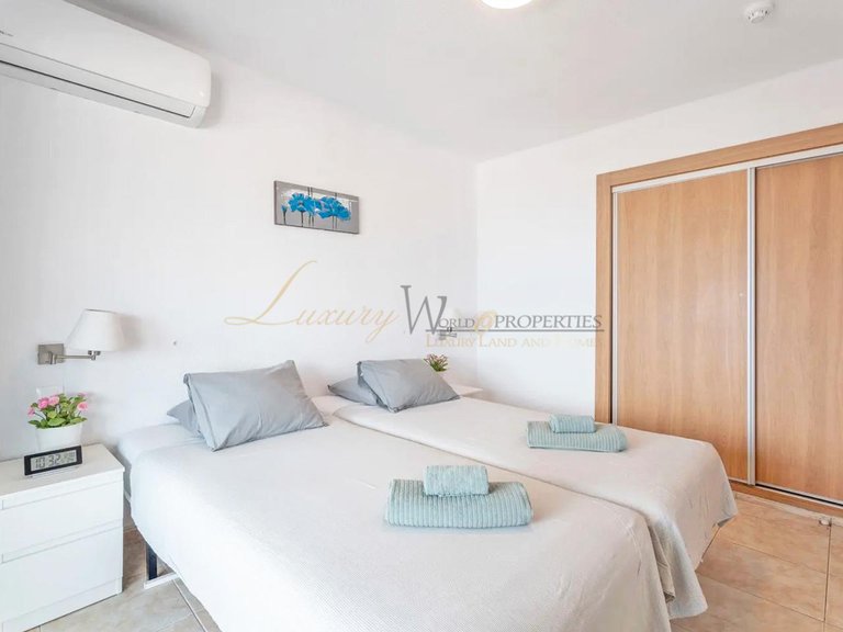 Apartment for Sale in Costa Adeje, Tenerife, España 9