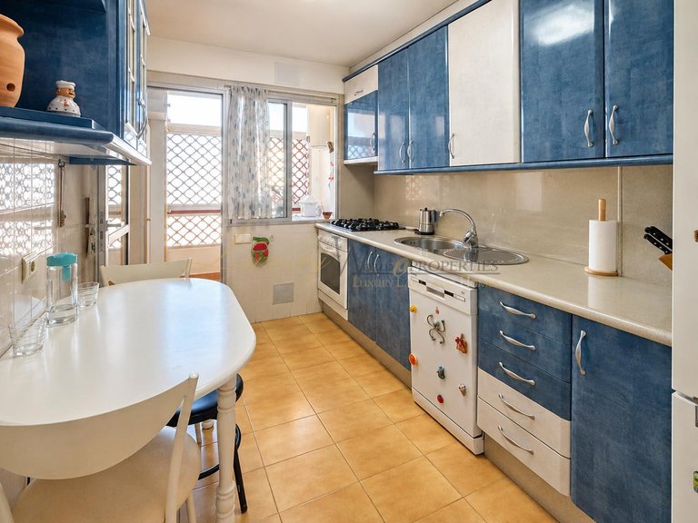 Apartment for Sale in Playa De Las Americas, Tenerife, España 10