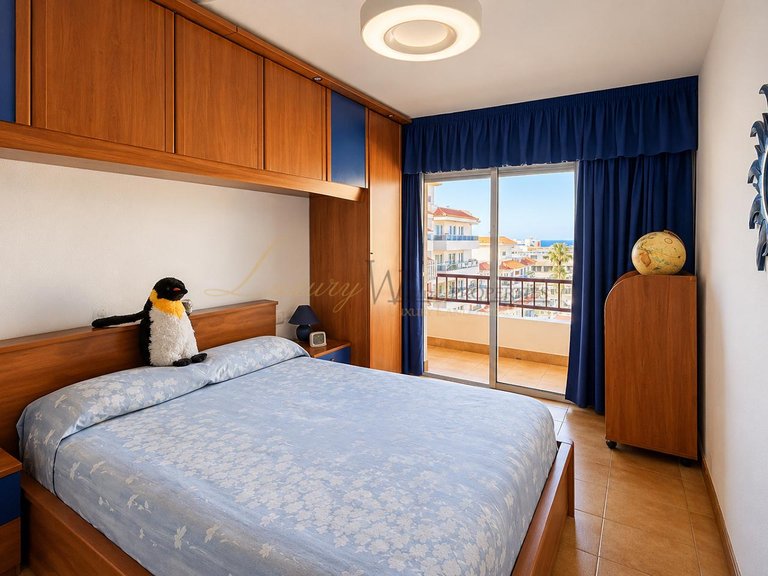 Apartment for Sale in Playa De Las Americas, Tenerife, España 22