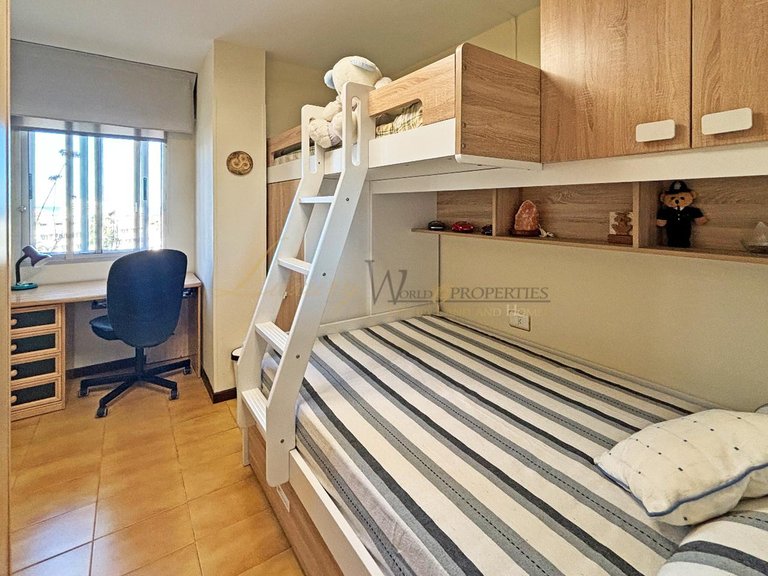 Apartment for Sale in Playa De Las Americas, Tenerife, España 17