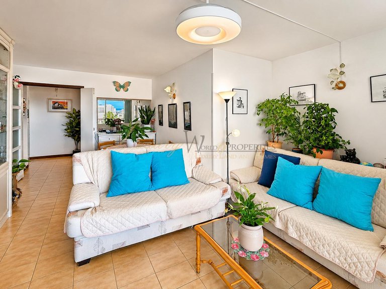 Apartment for Sale in Playa De Las Americas, Tenerife, España 3