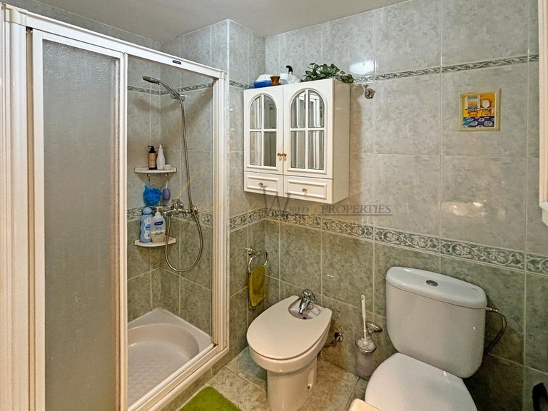 Apartment for Sale in Playa De Las Americas, Tenerife, España 27