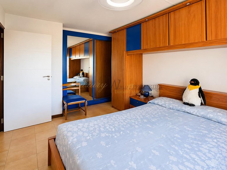 Apartment for Sale in Playa De Las Americas, Tenerife, España 25