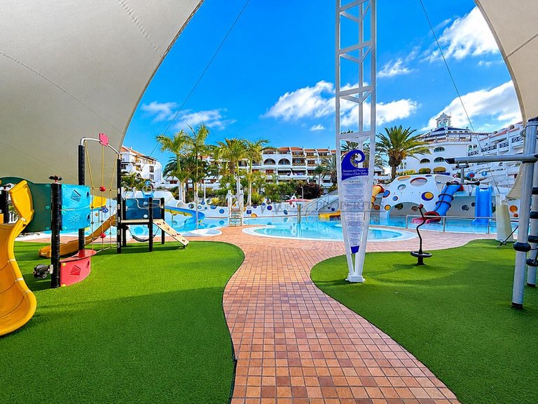 Villa for Sale in Playa De Las Americas, Tenerife, España 35