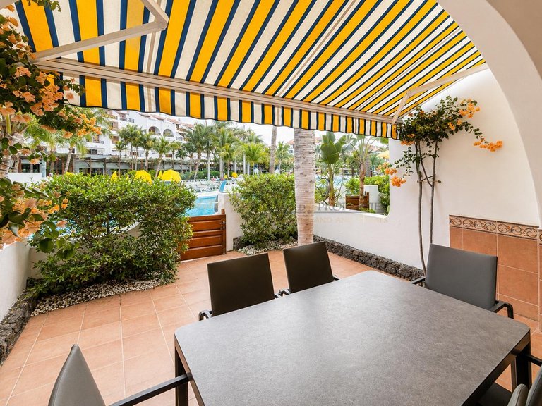 Villa for Sale in Playa De Las Americas, Tenerife, España 6