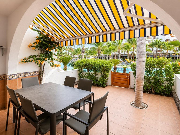 Villa for Sale in Playa De Las Americas, Tenerife, España 5