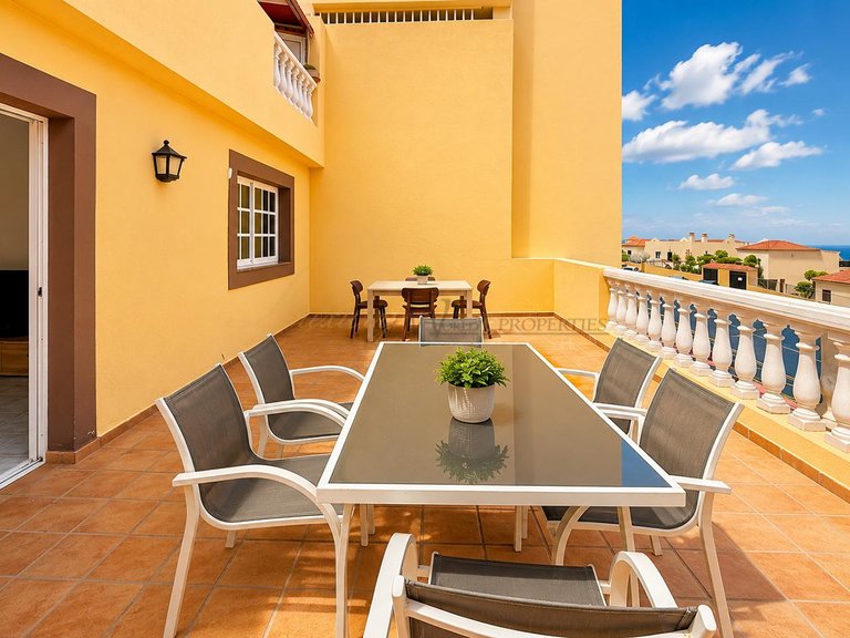 Apartment for Sale in Costa Adeje, Tenerife, España 1