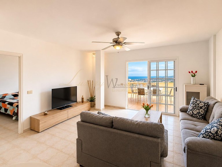 Apartment for Sale in Costa Adeje, Tenerife, España 3