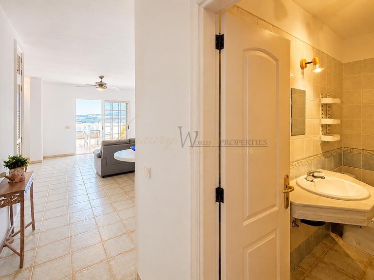 Apartment for Sale in Costa Adeje, Tenerife, España 22