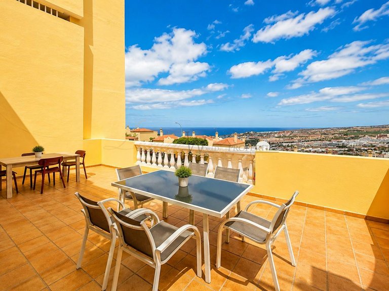 Apartment for Sale in Costa Adeje, Tenerife, España 5